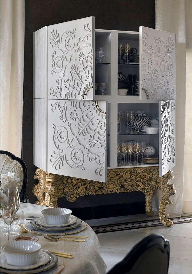 White drinks cabinet with 4 doors 